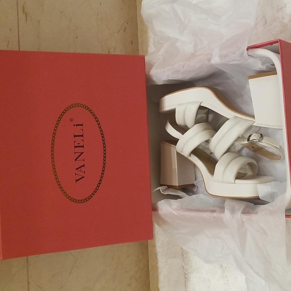 Brand new Vaneli white size 7 block heel sandals